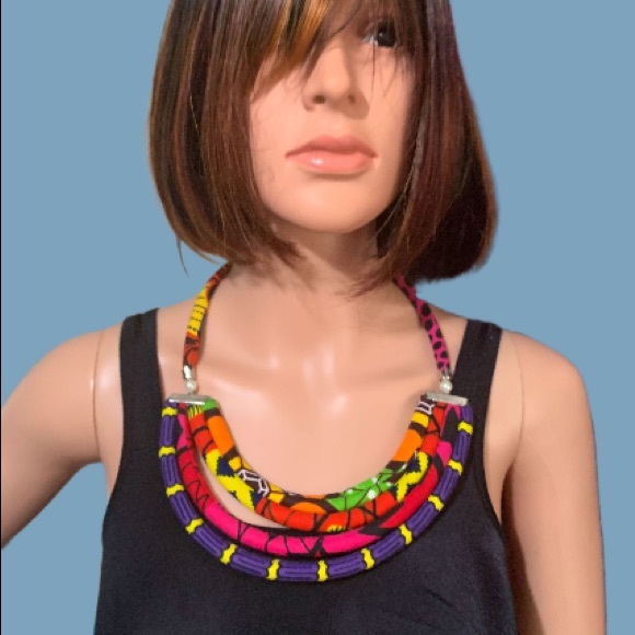 NECKLACE - Picture 2 of 5